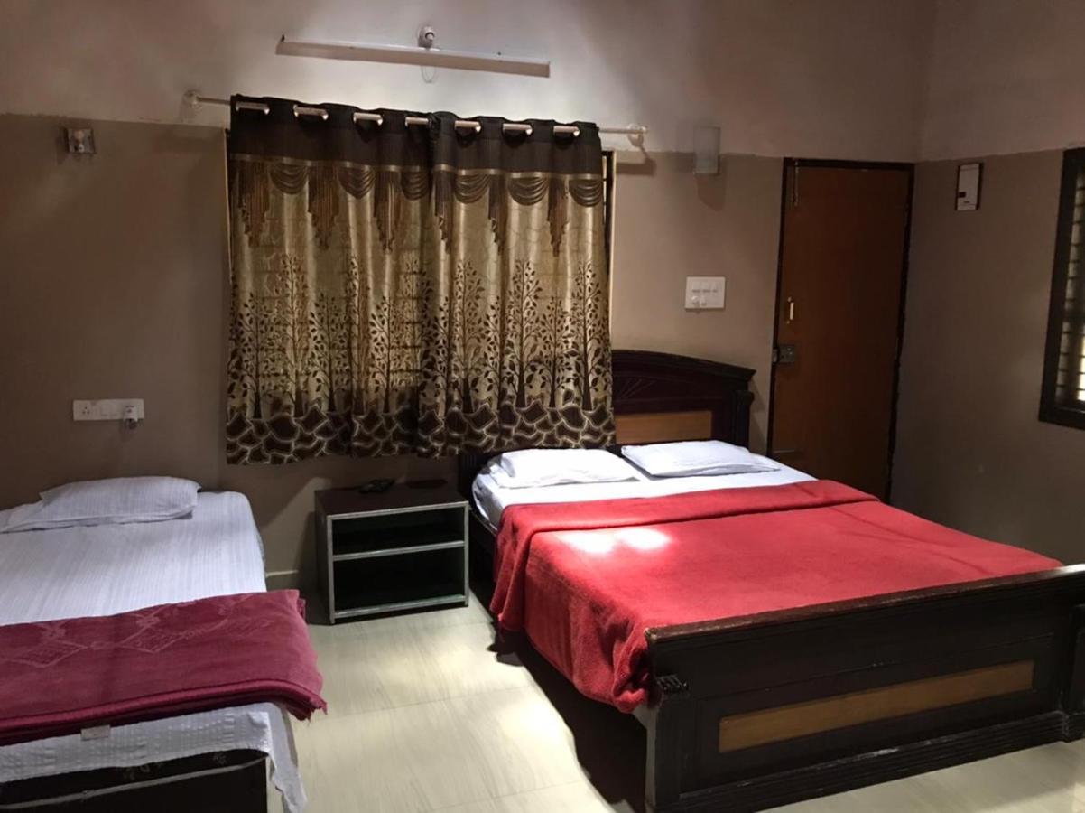 Silver Shadow Homestay Chikmagalur Ngoại thất bức ảnh