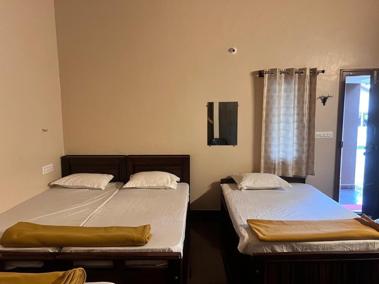 Silver Shadow Homestay Chikmagalur Ngoại thất bức ảnh