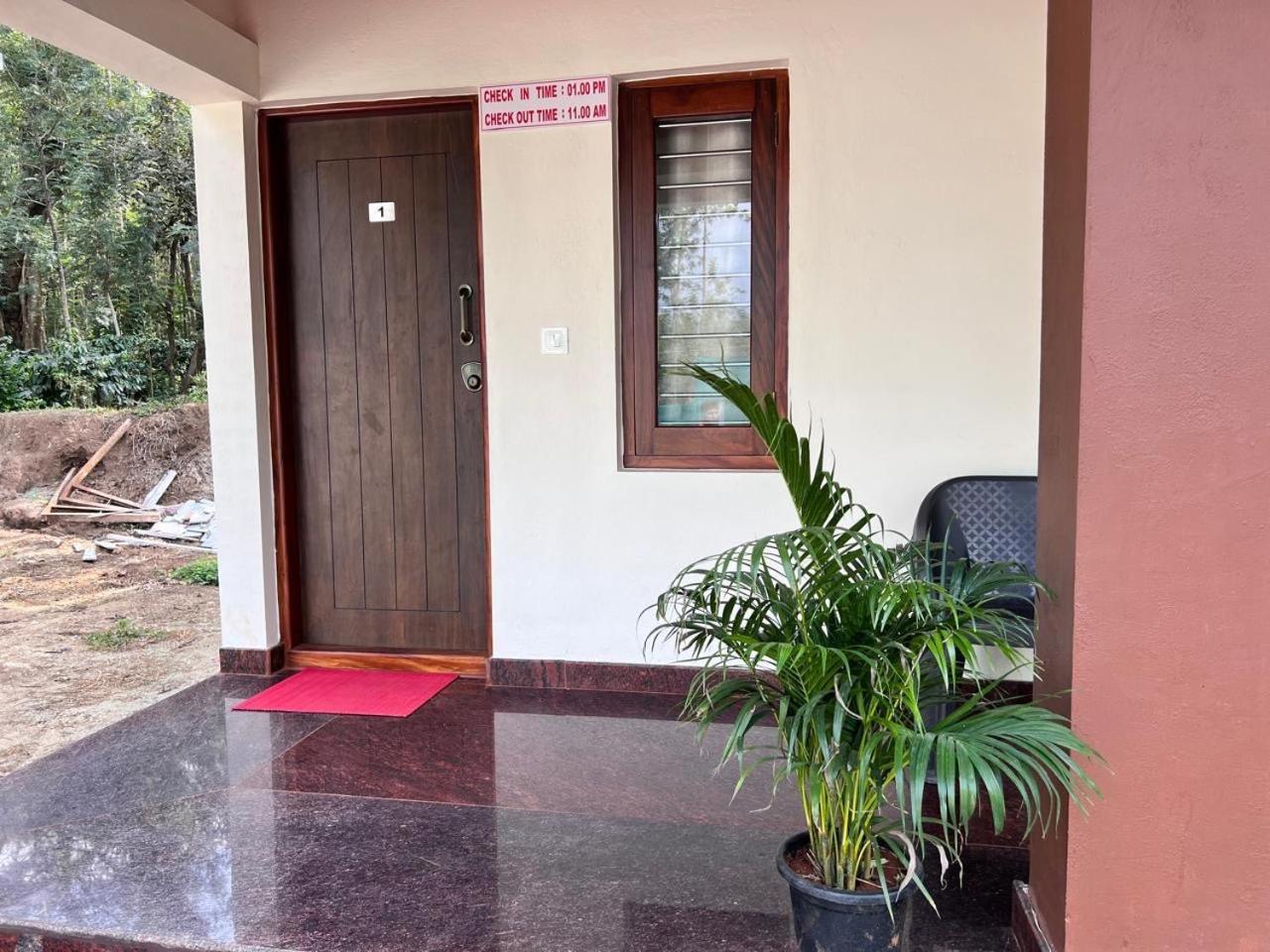 Silver Shadow Homestay Chikmagalur Ngoại thất bức ảnh